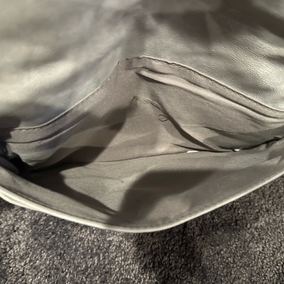 Unbranded: Clutch - Picture 4 of 7